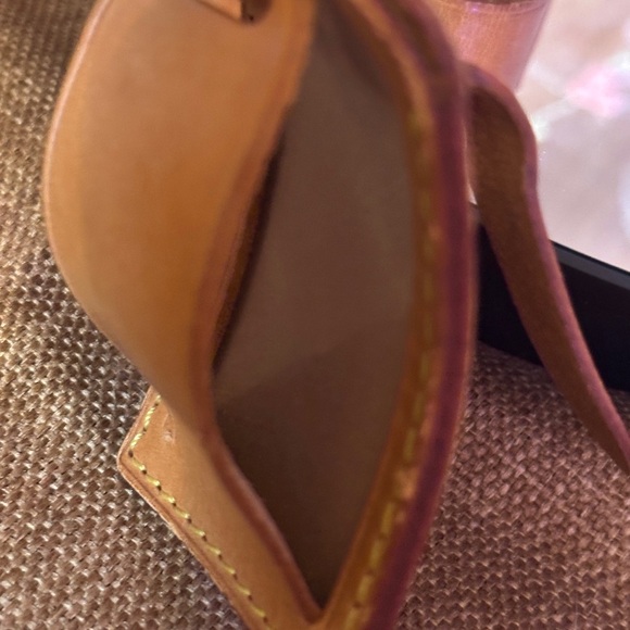 LV Luggage Tag and Poignet EUC - Picture 12 of 13